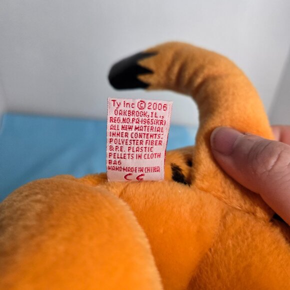 Ty Beanie Buddy Garfield Laying Down Plush Cat 11" PAWS 2006 - Picture 7 of 7